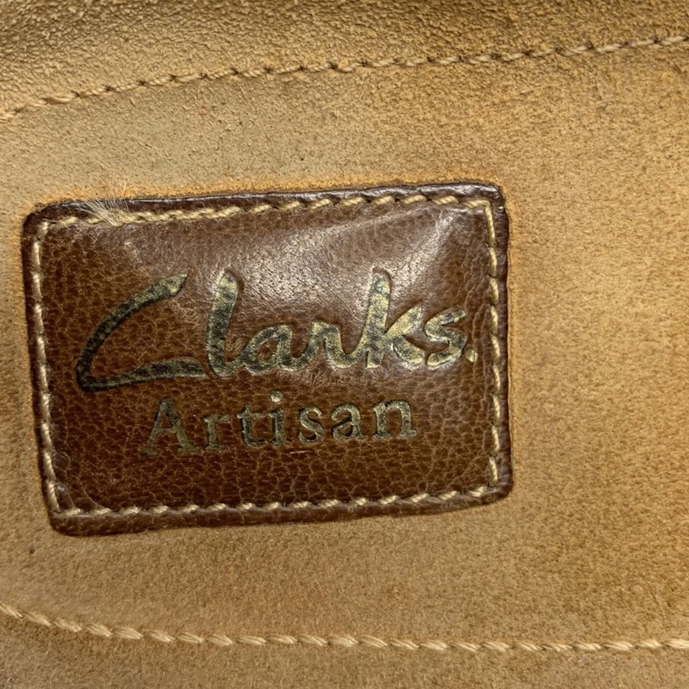 Clarks casual distressed